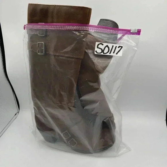 BOC Born Concept Leather Tall Riding Biker Boots Side Zip Buckle Strap Women 7-8 - Picture 16 of 16